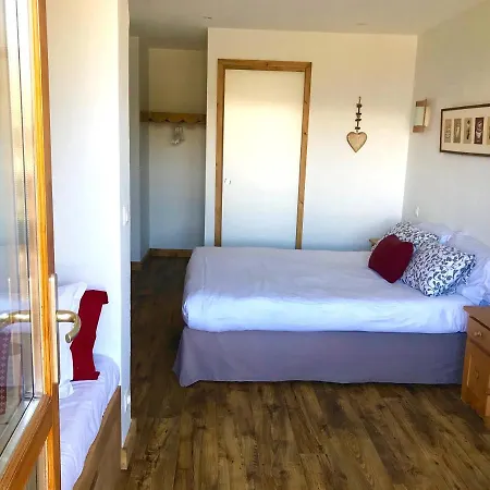 La Maison Du Vernay Guest house